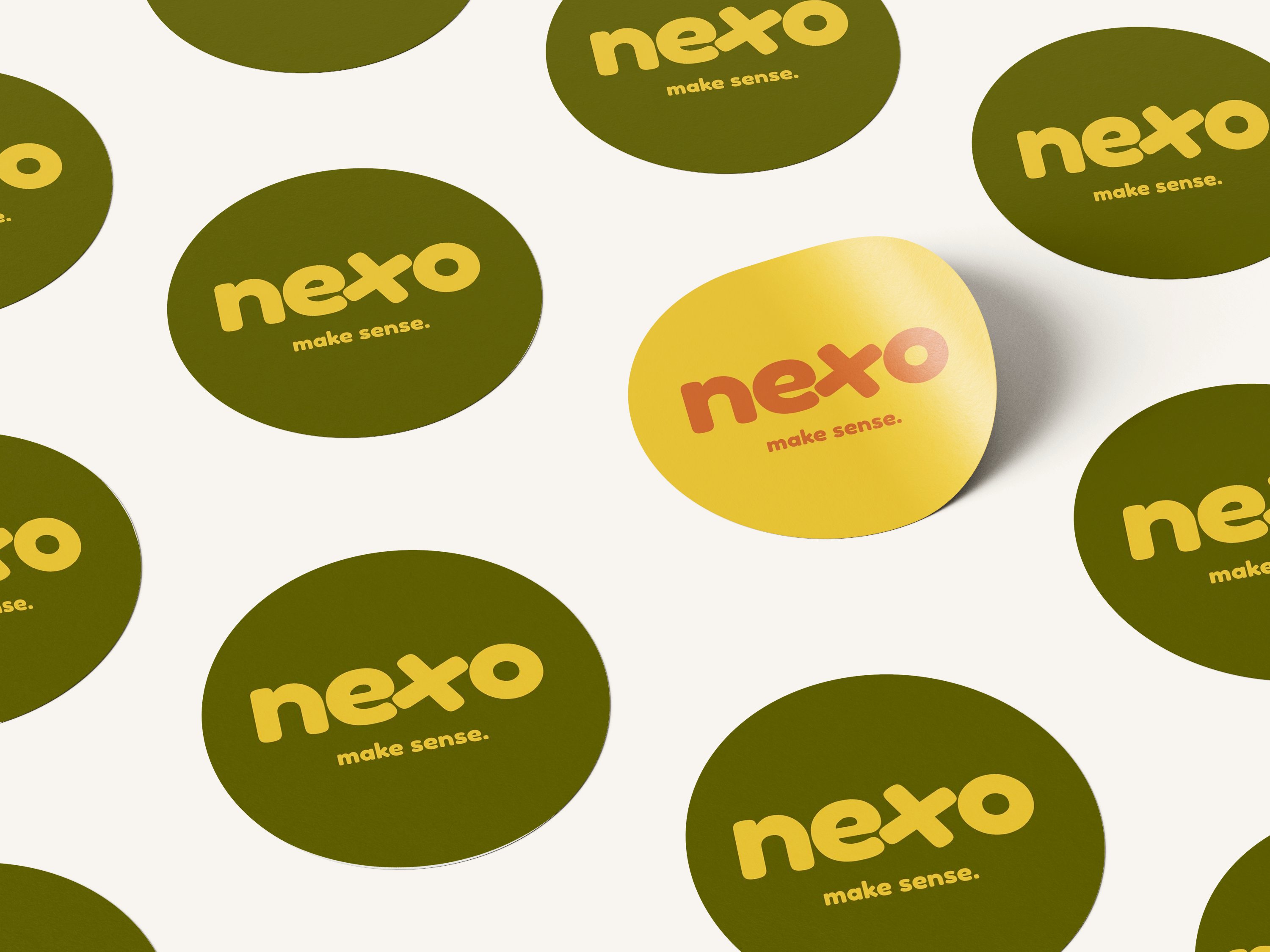 Stickers promocionais em duas variações cromáticas